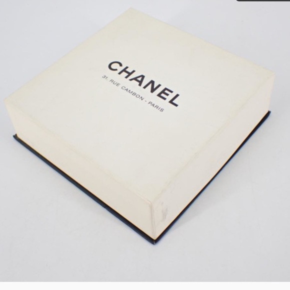 Chanel Vintage 24k Yellow Gold Plated Chanel Coin Necklace - Picture 15 of 15